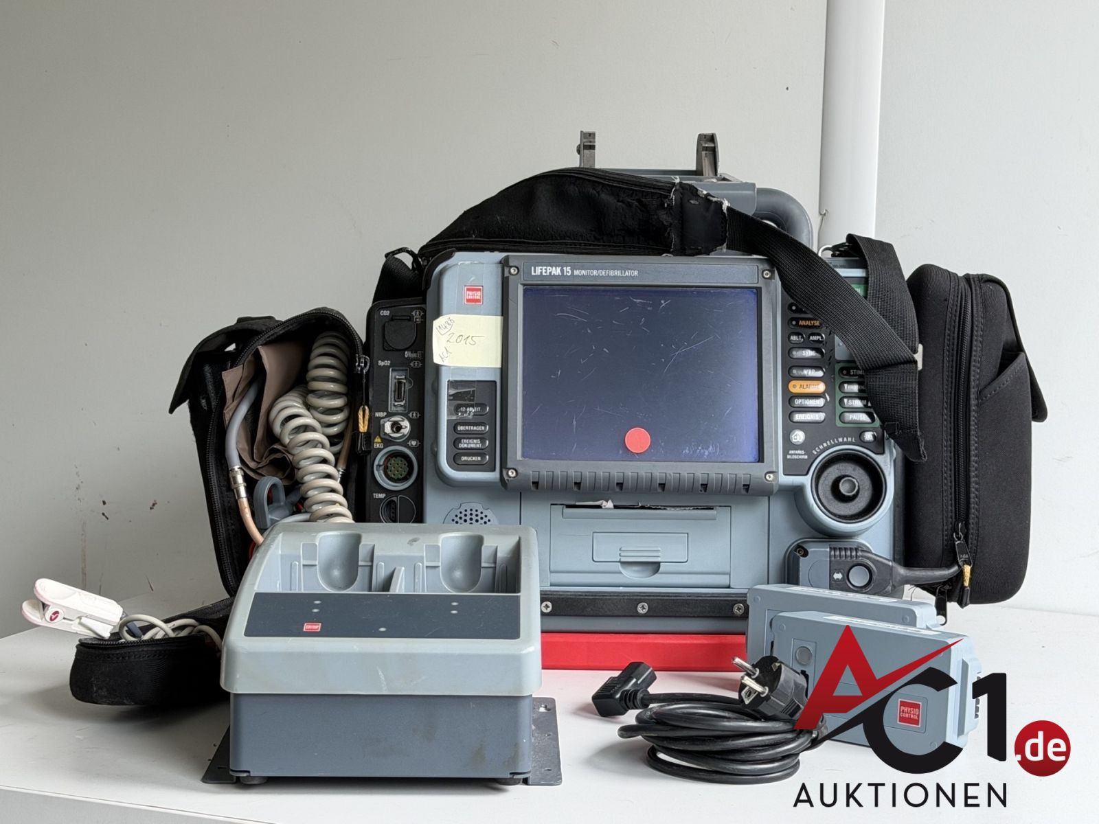 Physio Control Defibrillator/EKG Lifepak 15 CO2